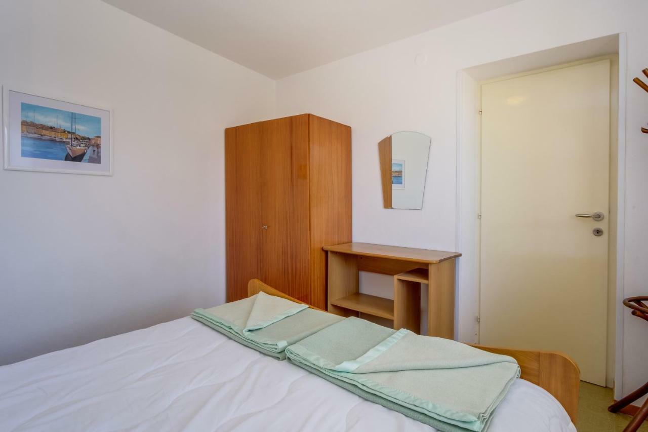 Sheshe Apartment Mali Losinj Bagian luar foto